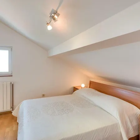 Apartment Maslina Sibenik